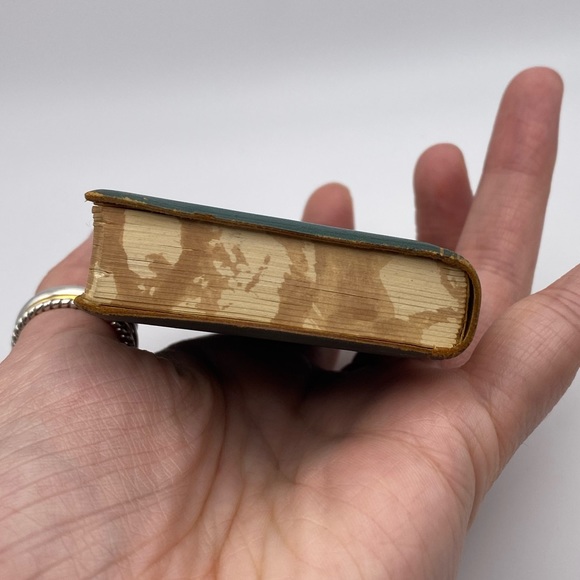 Vintage Burgess & Bowes Midget Series Black Leather Dictionary - Picture 6 of 16